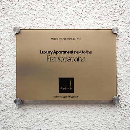 Luxury Apartment Next To The Francescana Modena Bagian luar foto